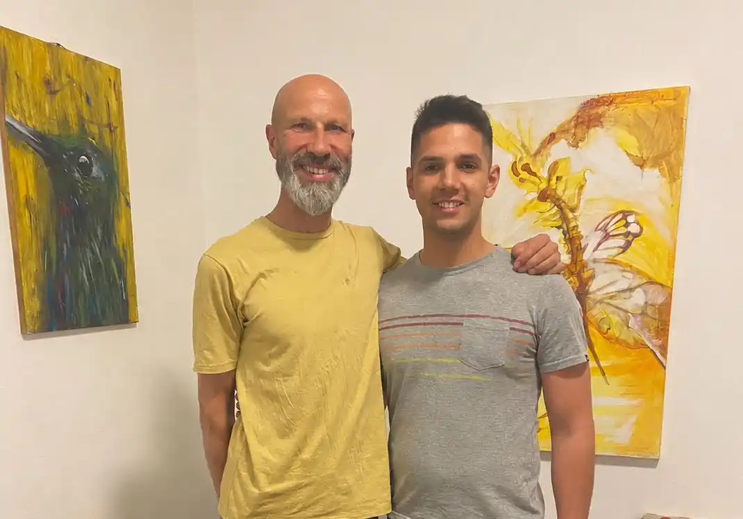 Kiler Steivel con el Dr. Kenneth Rakowicz